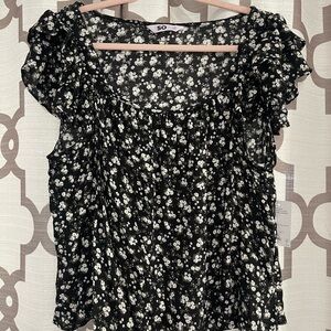 SO Black and White Floral Blouse
